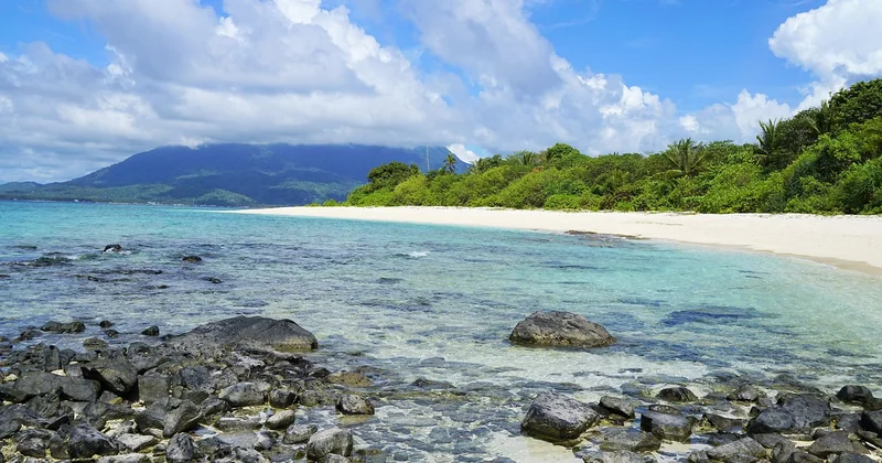 Philippines itinerary 14 days: adding the quieter islands